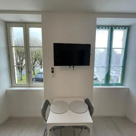 Daire La Jean Avec Climatisation Saint-Jean-dʼAngély